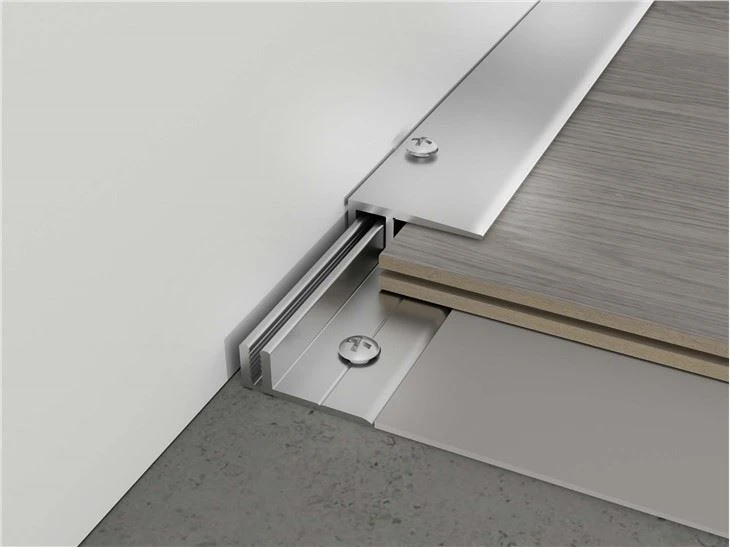 Tiras de pisos de transición de acero inoxidable